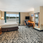 room 1K-bed facing the balcony-One-King